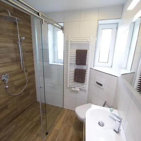 Helle Und Moderne Mit Terrasse By Interhome شقة Crostau