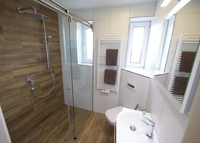 Helle Und Moderne Mit Terrasse By Interhome شقة Crostau